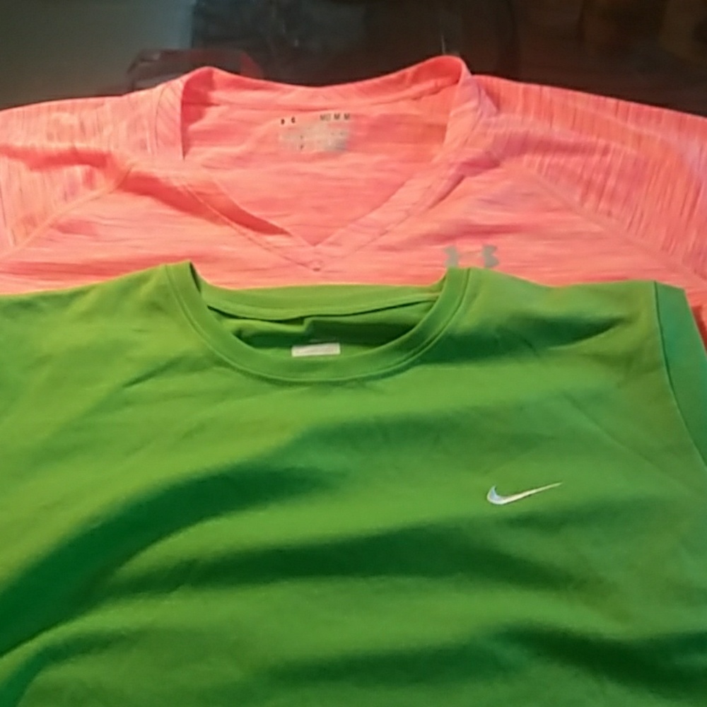 Woman athletic tees